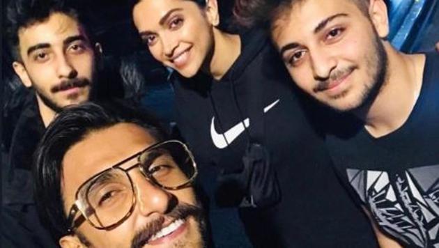 Ranveer Singh and Deepika Padukone are in London for the shoot of ’83. (Instagram) Ranveer Singh and Deepika Padukone are in London for the shoot of ’83. (Instagram)