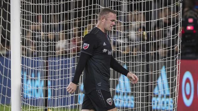 Aug 21, 2019; Washington, D.C., USA; D.C. United forward Wayne Rooney (9) leaves the pitch after receiving a red card against the New York Red Bulls during the first half at Audi Field. Mandatory Credit: Scott Taetsch-USA TODAY Sports(USA TODAY Sports) Aug 21, 2019; Washington, D.C., USA; D.C. United forward Wayne Rooney (9) leaves the pitch after receiving a red card against the New York Red Bulls during the first half at Audi Field. Mandatory Credit: Scott Taetsch-USA TODAY Sports(USA TODAY Sports)