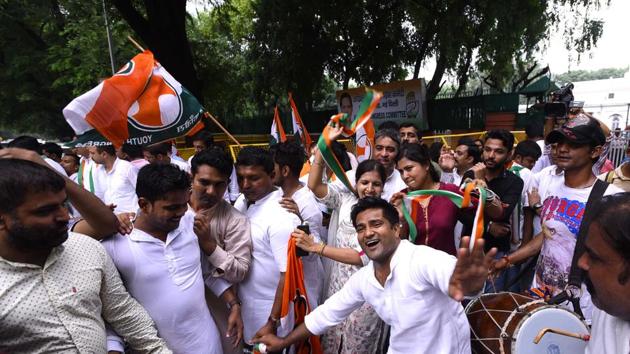 Two weeks ahead of the Delhi University Students’ Union (DUSU) elections, Congress’s students wing National Students’ Union of India (NSUI) on Tuesday began their campaign. (File photo by Arun Sharma/ Hindustan Times) Two weeks ahead of the Delhi University Students’ Union (DUSU) elections, Congress’s students wing National Students’ Union of India (NSUI) on Tuesday began their campaign. (File photo by Arun Sharma/ Hindustan Times)