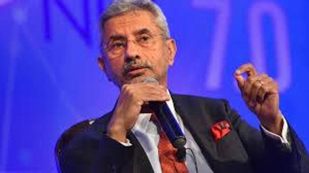 On Wednesday, Russia described India’s decision to revoke J&K’ special status as an internal matter and called for the resolution of all issues between New Delhi and Islamabad through dialogue. The remarks by Russian ambassador Nikolay Kudashev coincided with the visit to Moscow by Jaishankar to prepare the grounds for PM Narendra Modi’s trip to Vladivostok next month to participate in the Eastern Economic Forum. (HT FILE) On Wednesday, Russia described India’s decision to revoke J&K’ special status as an internal matter and called for the resolution of all issues between New Delhi and Islamabad through dialogue. The remarks by Russian ambassador Nikolay Kudashev coincided with the visit to Moscow by Jaishankar to prepare the grounds for PM Narendra Modi’s trip to Vladivostok next month to participate in the Eastern Economic Forum. (HT FILE)