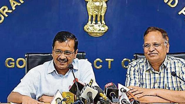 Delhi chief minister Arvind Kejriwal along with Delhi health minister Satyendra Kumar Jain during a press conference announcing a health campaign “10Hafte 10Baje 10Mintue “ against dengue, at Delhi Secretariat in New Delhi, on Wednesday. (Photo by Raj K Raj/ Hindustan Times) Delhi chief minister Arvind Kejriwal along with Delhi health minister Satyendra Kumar Jain during a press conference announcing a health campaign “10Hafte 10Baje 10Mintue “ against dengue, at Delhi Secretariat in New Delhi, on Wednesday. (Photo by Raj K Raj/ Hindustan Times)