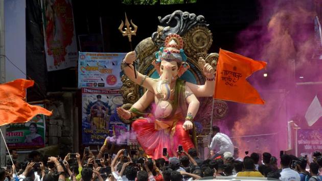 Devotees carry an idol of Ganesh, Mumbai, August 17, 2019 (Bhushan Koyande/ HT PHOTO) Devotees carry an idol of Ganesh, Mumbai, August 17, 2019 (Bhushan Koyande/ HT PHOTO)