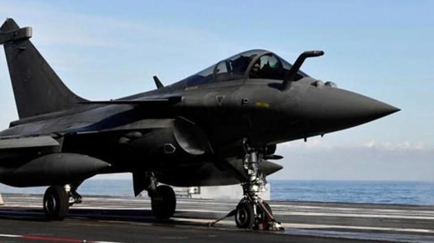 The students of government-run Industrial Training Institute in Nagpur will now learn to assemble Rafale and Falcon jets.(Reuters Photo (Representative))