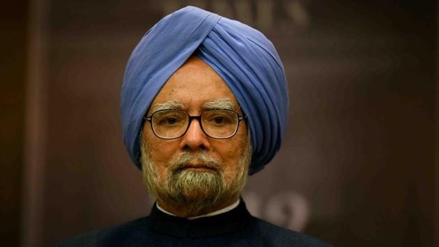 Former PM Manmohan Singh has sounded his concerns over the recent slowdown in growth. (HT FILE) Former PM Manmohan Singh has sounded his concerns over the recent slowdown in growth. (HT FILE)
