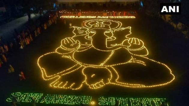 On an area of 18,000 square feet, the students made the portrait using 5500 light lamps. (Twitter/ANI) On an area of 18,000 square feet, the students made the portrait using 5500 light lamps. (Twitter/ANI)
