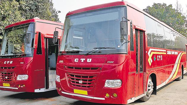 Under the new system, an applicant will have to log in at chdtransport.gov.in with their form number and then choose a service.(HT Photo) Under the new system, an applicant will have to log in at chdtransport.gov.in with their form number and then choose a service.(HT Photo)
