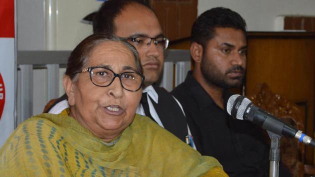 Dalbir Kaur’s brother Sarabjit Singh died in Lahore in 2013 following a brutal attack on him by fellow prisoners in Pakistan’s Kot Lakhpat Jail. (HT PHOTO.) Dalbir Kaur’s brother Sarabjit Singh died in Lahore in 2013 following a brutal attack on him by fellow prisoners in Pakistan’s Kot Lakhpat Jail. (HT PHOTO.)