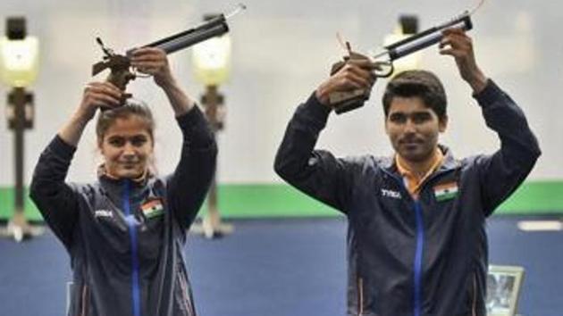 Manu Bhaker and Saurabh Chaudhary won he mixed 10m air pistol gold.(Twitter)