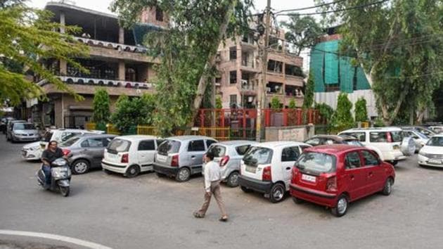 Cars parked in a residential parking area at C-block in Lajpat Nagar-2, New Delhi on Tuesday. (Amal KS/HT Photo) Cars parked in a residential parking area at C-block in Lajpat Nagar-2, New Delhi on Tuesday. (Amal KS/HT Photo)