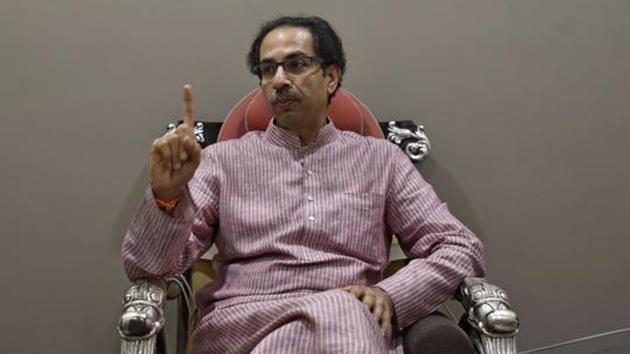 Sena’s support for Manmohan Singh, a noted economist, came after the Centre dismissed his criticism of handling of the economy by the Modi-government. (Vijayanand Gupta/HT PHOTO) Sena’s support for Manmohan Singh, a noted economist, came after the Centre dismissed his criticism of handling of the economy by the Modi-government. (Vijayanand Gupta/HT PHOTO)