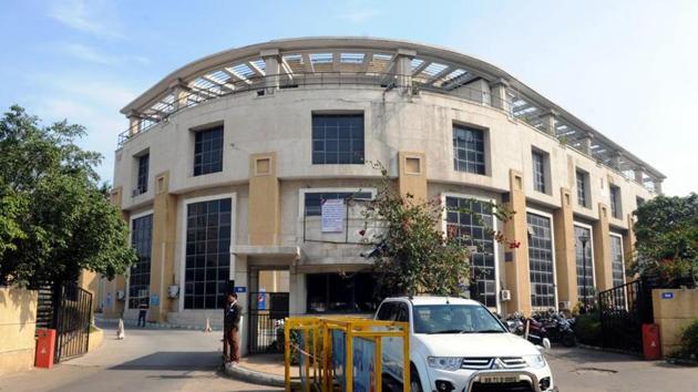 The MCG office in Sector 34 which currently houses offices for zones 1 and 4.(HT File Photo)