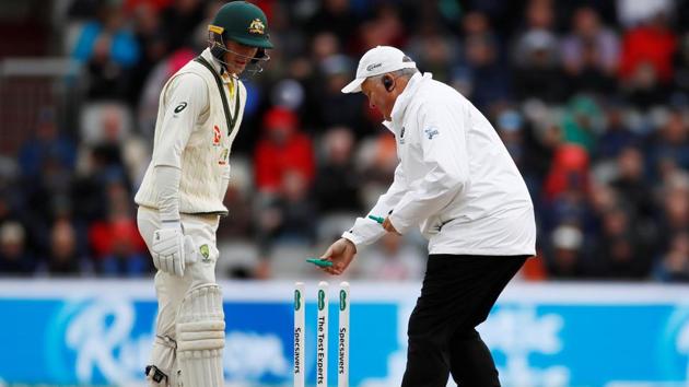 Bails kept falling off the stumps owing to strong winds(Action Images via Reuters)