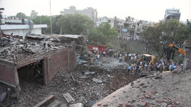 The explosion in a Batala firecracker factory on Wednesday afternoon which claimed 23 lives has yet again raised a red flag on how cracker manufactures and sellers are thriving right under the nose of administration.(Sameer Sehgal/HT) The explosion in a Batala firecracker factory on Wednesday afternoon which claimed 23 lives has yet again raised a red flag on how cracker manufactures and sellers are thriving right under the nose of administration.(Sameer Sehgal/HT)