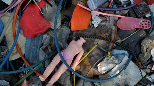 Indonesia has sent hundreds of garbage-filled shipping containers back to their countries of origin, according to the customs agency (Reuters Photo) Indonesia has sent hundreds of garbage-filled shipping containers back to their countries of origin, according to the customs agency (Reuters Photo)