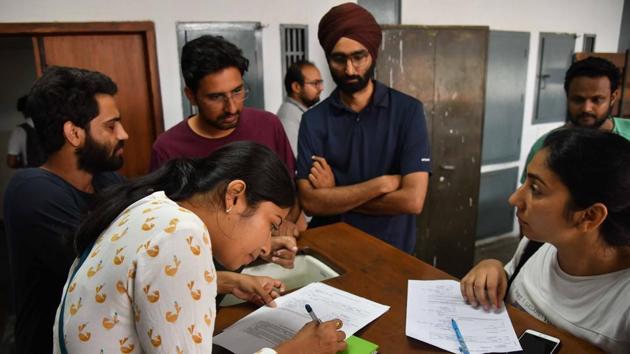 There are no clear winners in Panjab University Campus Student’s Council (PUCSC) polls after the end of tenth round of counting.(HT file)