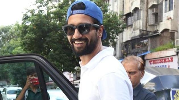 Actor Vicky Kaushal seen at Bandra in Mumbai.(IANS) Actor Vicky Kaushal seen at Bandra in Mumbai.(IANS)