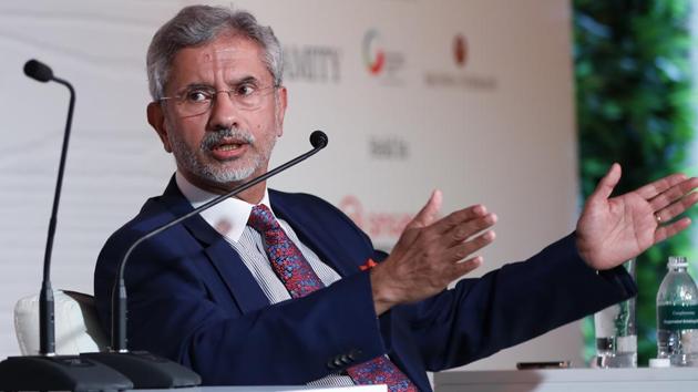 S Jaishankar, Minister of External Affairs, in conversation with R. Sukumar, Editor-in-Chief, Hindustan Times, during the Hindustan Times Mint-Asia Leadership Summit, in Singapore, on Friday, September 6, 2019.(HT Photo)