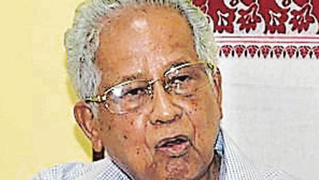 Now the question arises about the fates of several lakh people who have been left out... due to the inefficiency of the NRC authority(HT image) Now the question arises about the fates of several lakh people who have been left out... due to the inefficiency of the NRC authority(HT image)