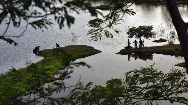 People roam at Arai hill in Pune, Maharashtra. (Pratham Gokhale / HT Photo) People roam at Arai hill in Pune, Maharashtra. (Pratham Gokhale / HT Photo)