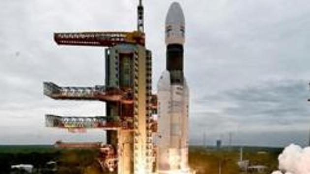 India's Geosynchronous Satellite Launch Vehicle Mk III-M1 blasts off carrying Chandrayaan-2 from the Satish Dhawan space centre at Sriharikota, India, July 22, 2019. Indian Space Research Organisation/Handout via REUTERS India's Geosynchronous Satellite Launch Vehicle Mk III-M1 blasts off carrying Chandrayaan-2 from the Satish Dhawan space centre at Sriharikota, India, July 22, 2019. Indian Space Research Organisation/Handout via REUTERS