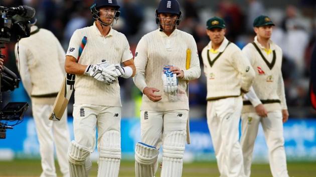 Jason Roy and Joe Denly leave the pitch at stumps(Action Images via Reuters)