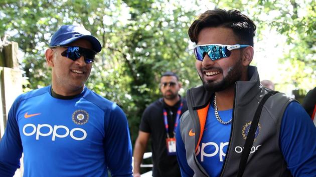 File image of MS Dhoni and Rishabh Pant (R)(PA Images via Getty Images)