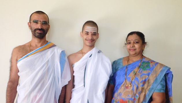 PM Modi on Sunday lauded a 16-year-old boy Priyavrata for becoming the youngest person to pass the “Mahapariksha” examination.(Photo: Chamu Krishna Shastry/ Twitter) PM Modi on Sunday lauded a 16-year-old boy Priyavrata for becoming the youngest person to pass the “Mahapariksha” examination.(Photo: Chamu Krishna Shastry/ Twitter)