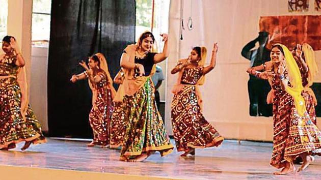 Bharatnatyam, Kathak and Odissi classical dances were performed.(HT) Bharatnatyam, Kathak and Odissi classical dances were performed.(HT)