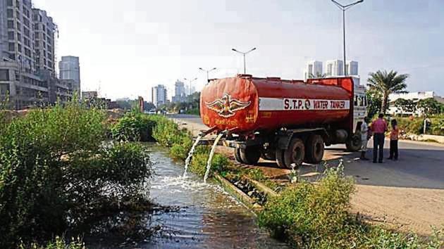 The GMDA, on July 16 this year, had sent notices to 366 STP owners directing them to install online analysers by August 31 as it does not have any record of whether these STPs function properly or if they dispose untreated sewer into city’s natural drains.(HT image)