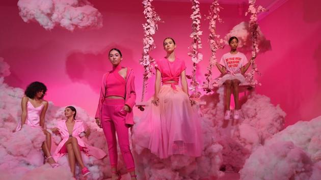 Models pose during the alice + olivia by Stacey Bendet Spring 2020 Fashion Presentation at Root Studio during New York Fashion Week: The Shows on September 9, 2019 in New York City.(Angela Weiss / AFP)