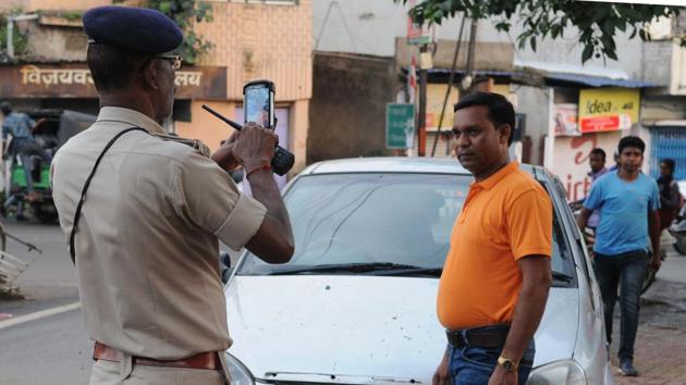 Hefty penalties for traffic violations under the amended Motor Vehicles Act has led to a clamour for a rollback.(HT PHOTO)