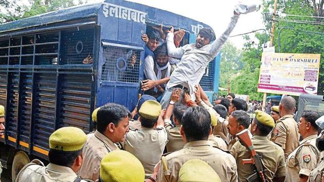 Students protesting AUSU’s replacement with a students council .(HT File)