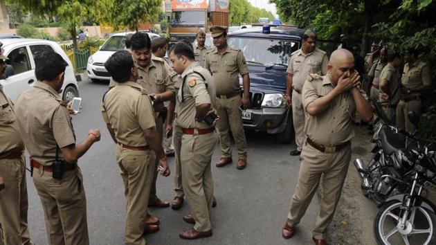 The accused allegedly told police that he and his gang members were professional robbers and they were active in UP, Haryana and Rajasthan. (HT FILE) The accused allegedly told police that he and his gang members were professional robbers and they were active in UP, Haryana and Rajasthan. (HT FILE)