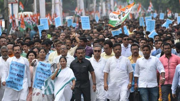 TMC chief and Bengal chief minister Mamata Banerjee staged a protest rally (padayatra) against NRC from Sinthi crossing to Shyambazar in Kolkata on Thursday, September 12(Samir Jana/HT Photo)