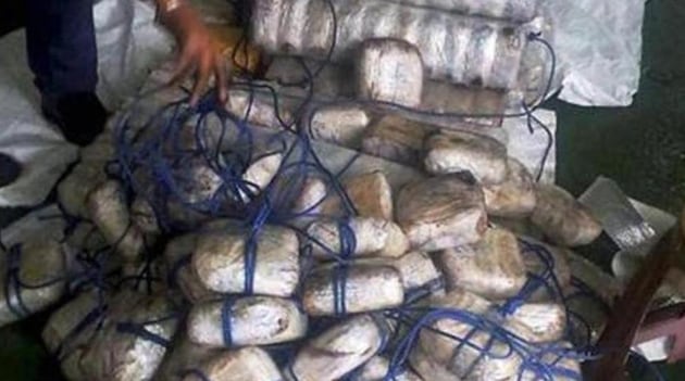 Deputy commissioner of police (special cell) Manishi Chandra said the heroin was sourced from Manipur. During interrogation, the three men said that they had bought the car for smuggling the heroin.(HT image)