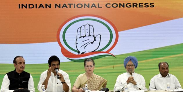 Senior Congress leader Ghulam Nabi Azad, Congress General Secretary KC Venugopal, Congress interim President Sonia Gandhi, former Prime Minister Manmohan Singh and senior Congress leader AK Antony during a high-level party meeting, at All India Congress Committee (AICC) headquarters in New Delhi on Thursday. (Sonu Mehta/HT PHOTO) Senior Congress leader Ghulam Nabi Azad, Congress General Secretary KC Venugopal, Congress interim President Sonia Gandhi, former Prime Minister Manmohan Singh and senior Congress leader AK Antony during a high-level party meeting, at All India Congress Committee (AICC) headquarters in New Delhi on Thursday. (Sonu Mehta/HT PHOTO)