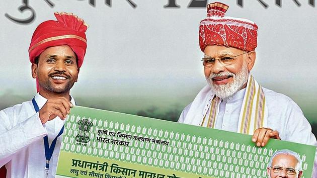 Prime Minister Narendra Modi launches the Kisan Maan Dhan Yojana in Ranchi on Wednesday.(ANI) Prime Minister Narendra Modi launches the Kisan Maan Dhan Yojana in Ranchi on Wednesday.(ANI)