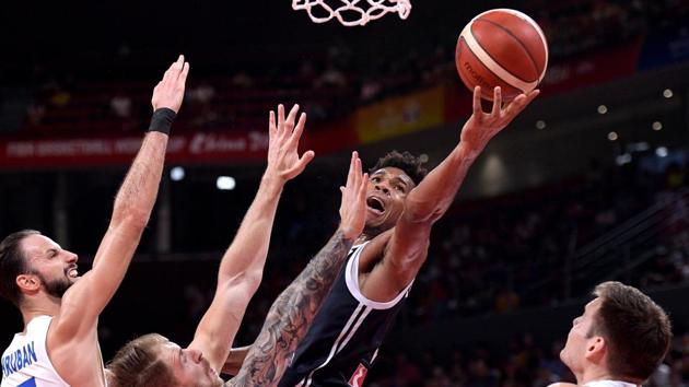 Greece’s Giannis Antetokounmpo (C) goes to the basket as Vojtech Hruban (L), Patrik Auda (2nd L) and Jaromir Bohacik of the Czech Republic try to block during the Basketball World Cup Group K second round game between Czech Republic and Greece in Shenzhen, China. (Nicolas Asfouri / AFP) Greece’s Giannis Antetokounmpo (C) goes to the basket as Vojtech Hruban (L), Patrik Auda (2nd L) and Jaromir Bohacik of the Czech Republic try to block during the Basketball World Cup Group K second round game between Czech Republic and Greece in Shenzhen, China. (Nicolas Asfouri / AFP)