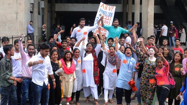 DUSU polls 2019: Like the BJP, ABVP also replaced manifesto with the ‘vision document’. (HT file) DUSU polls 2019: Like the BJP, ABVP also replaced manifesto with the ‘vision document’. (HT file)