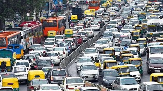 In 2016, the Delhi government during the two phases of implementation of odd-even --- January 1-15 and April 15-30, 2016 ---had exempted women drivers and two-wheelers, which are one of the major sources of pollution.(HT PHOTO.)