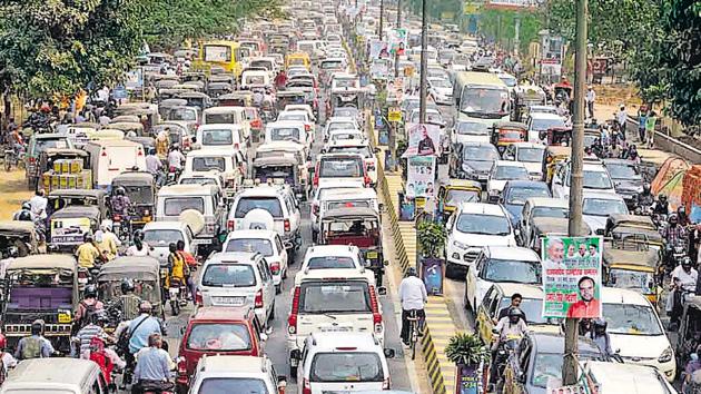 The HCMTR route has been planned through Bopodi, Aundh, Shivajinagar, Erandwane, Kothrud, Karvenagar, Dattawadi, Parvati, Bibvewadi, Wanowrie, Salisbury Park, Hadapsar, Mundhwa, Kalyaninagar, Yerawada and Kalas. (PICTURE FOR REPRESENTATIONAL PURPOSES ONLY) The HCMTR route has been planned through Bopodi, Aundh, Shivajinagar, Erandwane, Kothrud, Karvenagar, Dattawadi, Parvati, Bibvewadi, Wanowrie, Salisbury Park, Hadapsar, Mundhwa, Kalyaninagar, Yerawada and Kalas. (PICTURE FOR REPRESENTATIONAL PURPOSES ONLY)
