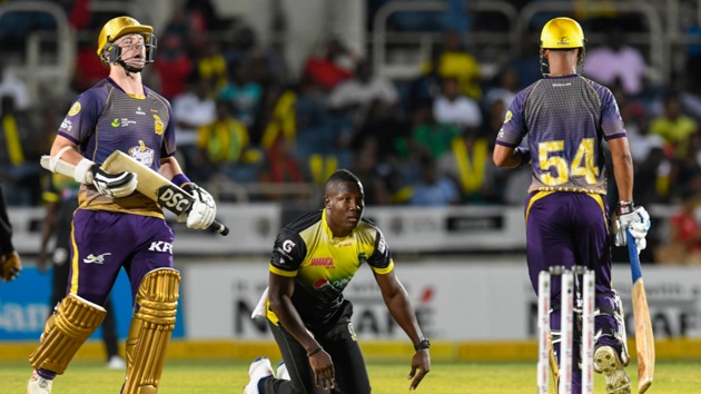 Simmons and Munro put up a 124-run stand from just 56 balls for Trinbago Knight Riders.(@TKRiders)