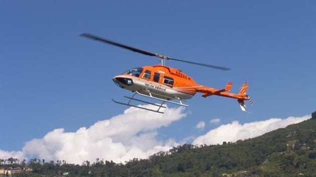 To overcome manpower crunch, the company had signed a memorandum of understanding (MoU) with the IAF in April last year, which was also aimed at higher utilisation of the fleet and also filling vacancies of pilots in view of the fleet-expansion plans of Pawan Hans.(HT image)