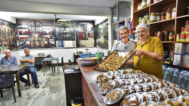 Abdullah, a Syrian chef, runs Ya Mal Alsham Syrian Restaurant in south Delhi’s Sarita Vihar.(Burhaan Kinu/HT Photo)