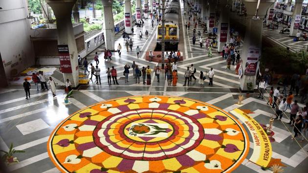 Floral Rangoli made by members of Keraliya Cultural Society , Panvel as a part of Onam Celebration at Panvel Railway Station in Navi Mumbai, Maharashtra. (Bachchan Kumar / HT Photo)