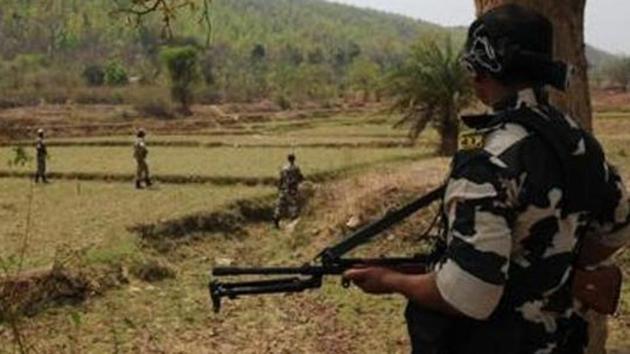 With his face covered, the constable held the supervisor of the plant at a gunpoint and demanded money. (File photo for representation) With his face covered, the constable held the supervisor of the plant at a gunpoint and demanded money. (File photo for representation)
