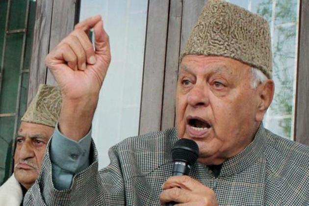 The Supreme Court on Monday asked the Centre if former Jammu and Kashmir chief minister Farooq Abdullah is under detention at a hearing to produce ex-CM in the court.(PTI Photo)