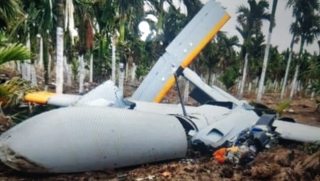 An unmanned aerial vehicle (UAV) belonging to the DRDO crashed during a trial in an agriculture field in Chitradurga district on Tuesday.(Sourced)