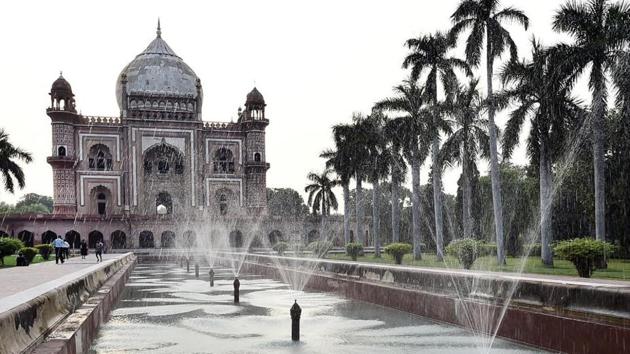 Late Mughal era fountains restored and made functional at Safdarjung Tomb, in New Delhi, (Ajay Aggarwal / Hindustan Times) Late Mughal era fountains restored and made functional at Safdarjung Tomb, in New Delhi, (Ajay Aggarwal / Hindustan Times)