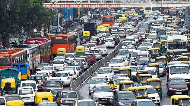 Gahlot also stated that the question of revising the exemptions does not arise as the Supreme Court in September last year had stayed an order of the National Green Tribunal (NGT) which asked the government to include two-wheelers and women-driven vehicles in the odd-even scheme. (HT FILE) Gahlot also stated that the question of revising the exemptions does not arise as the Supreme Court in September last year had stayed an order of the National Green Tribunal (NGT) which asked the government to include two-wheelers and women-driven vehicles in the odd-even scheme. (HT FILE)